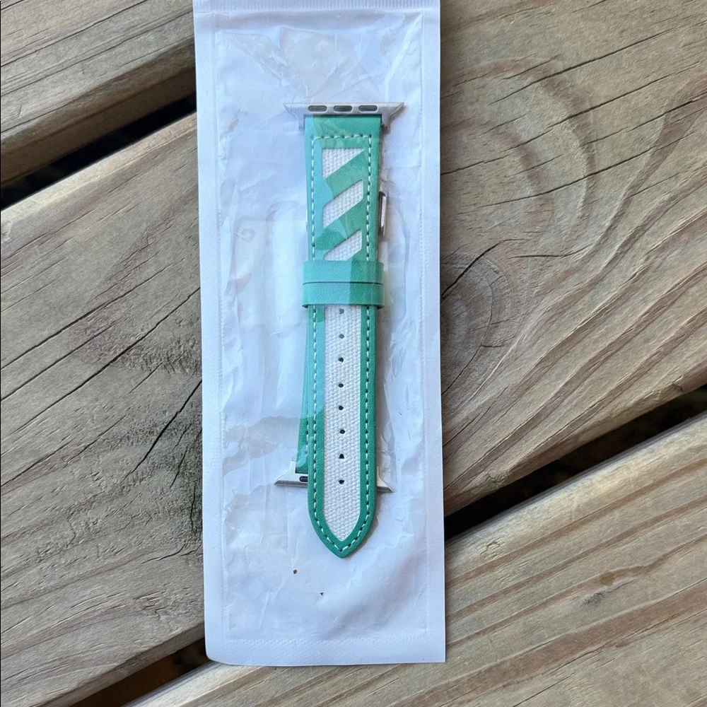NWT Smartwatch Band Apple Watch Band 38mm 40mm 41mm 42mm 44mm 45mm 49mm